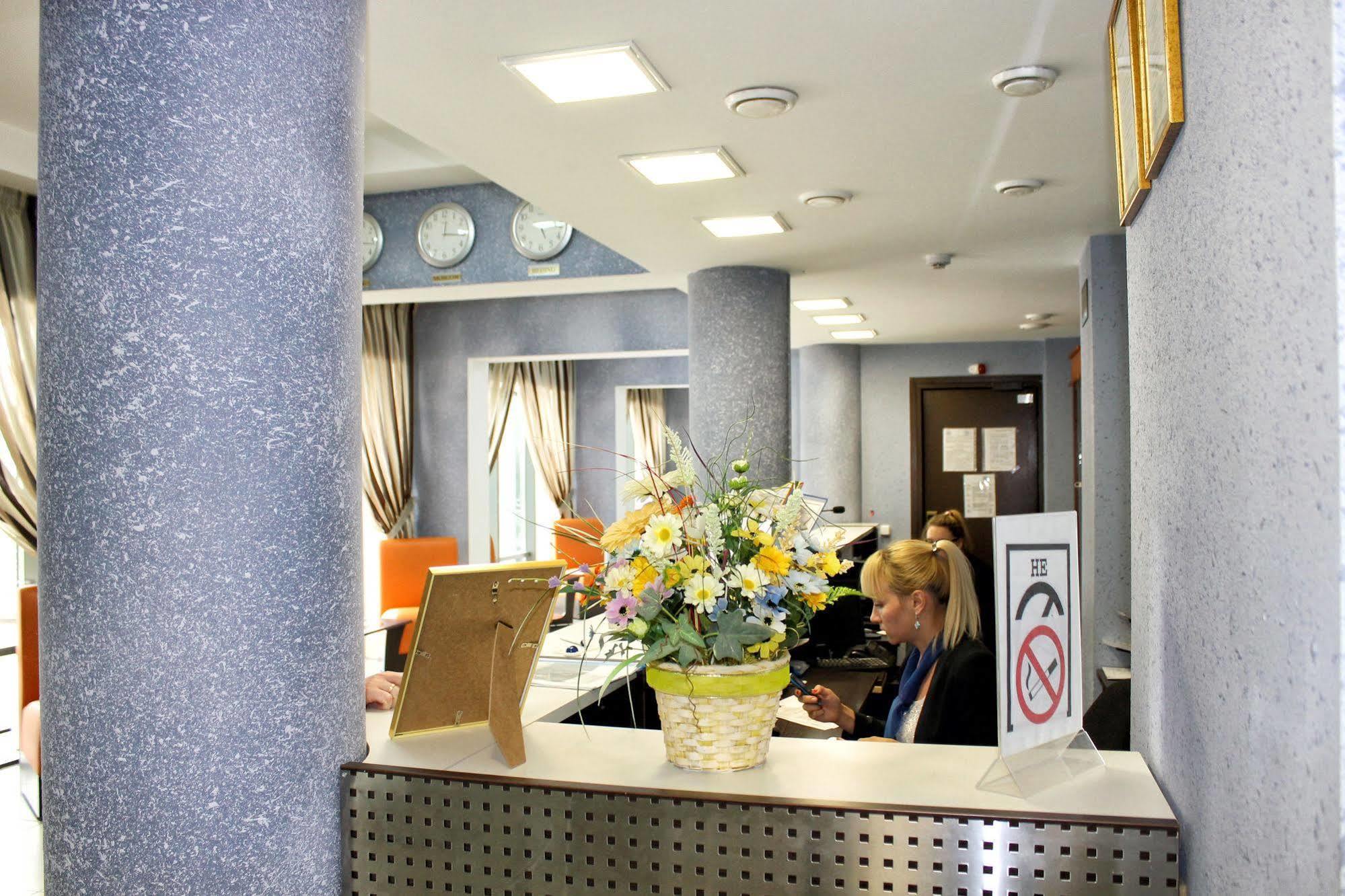 East Time Hotel Minsk Exterior photo